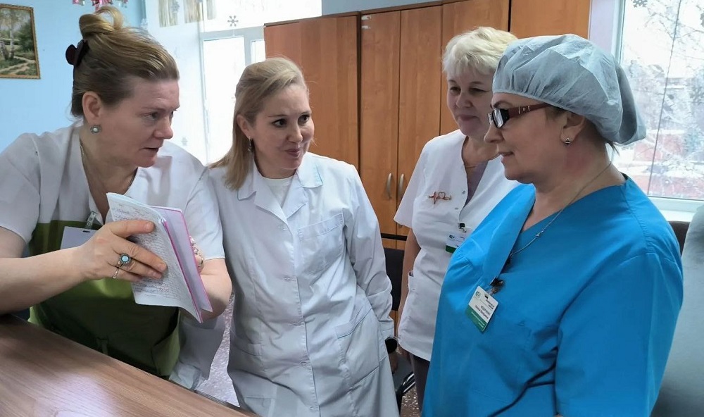 Эксперты ЦНИИОИЗ посетили Новокузнецкую больницу №29, где реализуется проект по развитию гериатрической службы