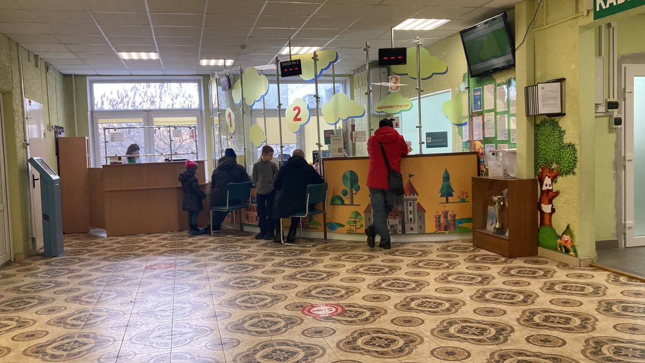 Аудит клиентских путей. Работа регистратуры не исключает пересечения потоков пациентов.